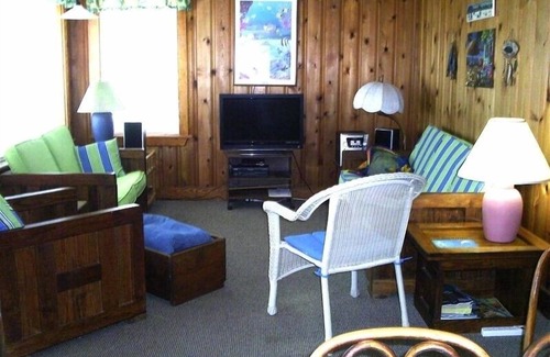 Nags Head Cottage | 'Gar Brooks' Semi Oceanfront Direct Beach Access Rents FRIDAY to FRIDAY