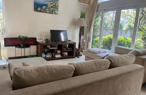 Rangsit House | Garden and Yoga Stay