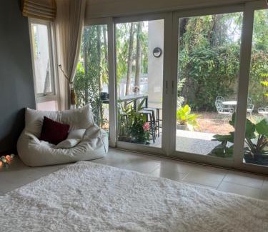 Rangsit House | Garden and Yoga Stay