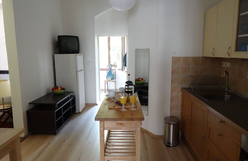 Zizkov Apartment | Garden Apartment on Art Nouveau Street in Central Prague