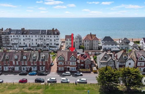 Hythe Apartment | Garden apartment with parking seconds from beach!