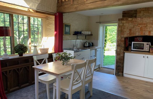 Farthinghoe Cabin | Garden Barn