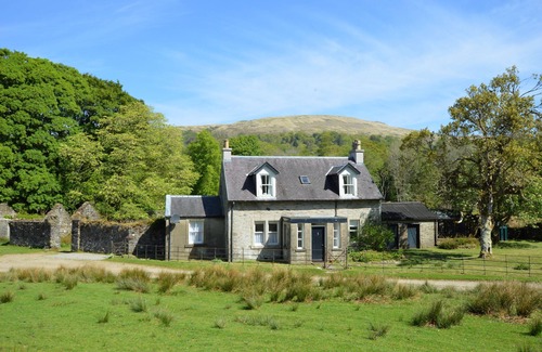 Strachur Cottage | Garden cottage, estate property set in amazing gardens, pet friendly, Wi-Fi