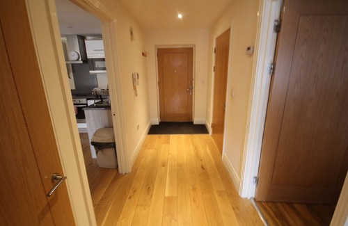 Hillingdon Apartment | Garden Court - 2 Bed Apt
