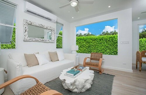 Mount Standfast Hotel | Garden Grove Hotel
