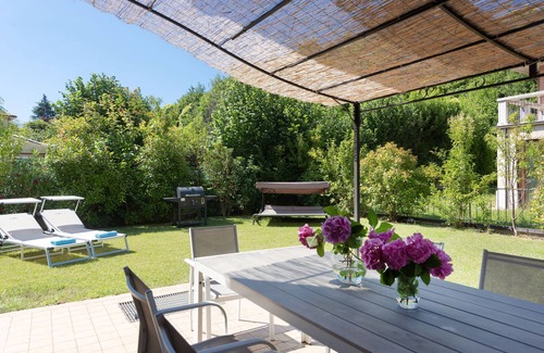 Roe Volciano House | Garden house 3 bedrooms 9 bed garage wifi Gardase (CIR 017164-CNI-00010)