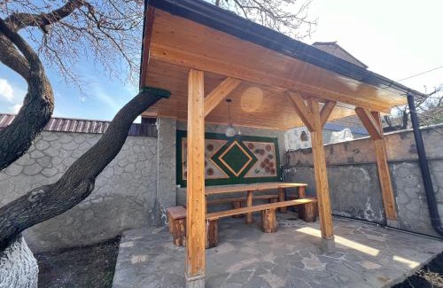 Jrvezh Villa | Garden House