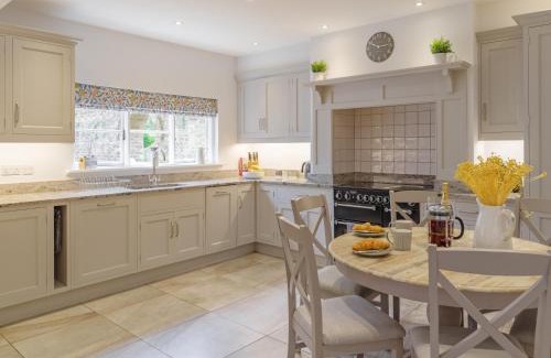Hertford House | Garden House at Woodhall Estate