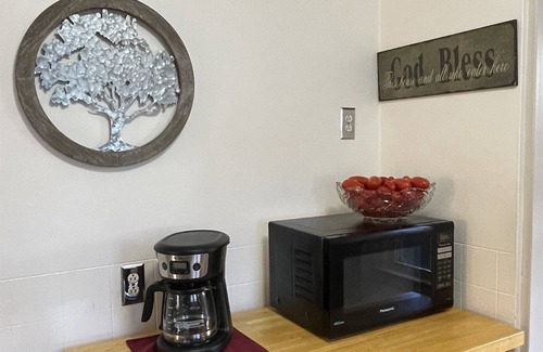 Oneonta House | Garden House - Close to All Star Village, beautiful gardens, game room