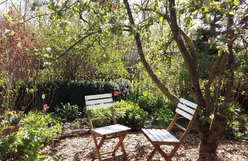 Wesselburen Apartment | Garden idyll at the Wadden Sea National Park