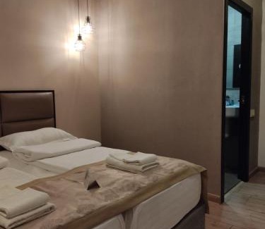 Yerevan Bed & Breakfast | Garden Lounge Hotel