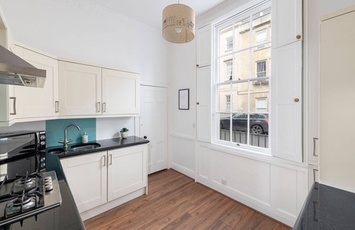 Bath Apartment | Garden maisonette in Bath city centre