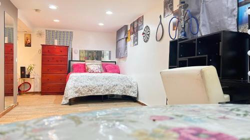 Belleville Apartment | Garden Suite 30 Mins to NYC, Mins to EWR, Prudential Center, NJPACK