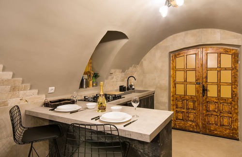 Haifa Apartment | Garden Suite & near The Baha'i Gardens