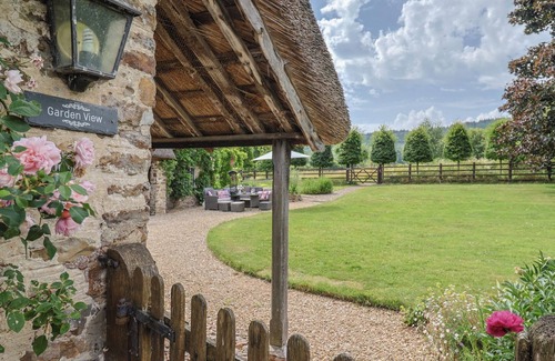 West Buckland Cottage | GARDEN VIEW, pet friendly, character holiday cottage in Wellington
