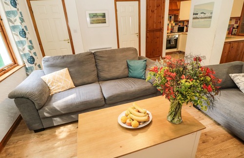 Duns Cottage | GARDENER'S COTTAGE, pet friendly, with a garden in Chirnside