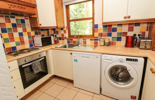 Duns Cottage | GARDENER'S COTTAGE, pet friendly, with a garden in Chirnside