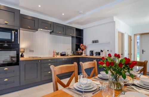 Hoylandswaine House | Gardeners Cottage at Fall Head Farm