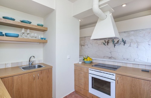 Sternes House | Gardenia Garden House with beautiful sea views, near the beach and the village.