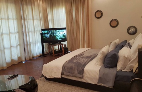 Matola Cabin | Gardens Lodge