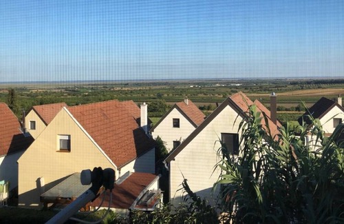 Donnerskirchen House | Gardi House. Cozy 3 bedroom house on Lake Neusiedl. Very quiet area.
