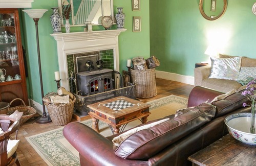 South Brent House | GARFIELD HOUSE, pet friendly, with open fire in South Brent