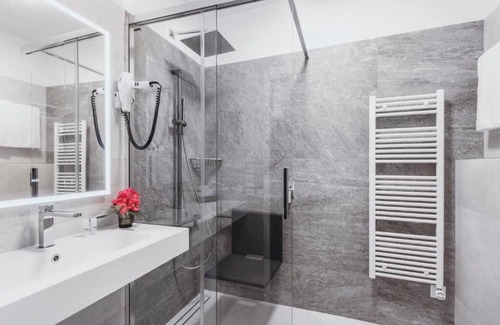 Arcegno Hotel | Garni Elena