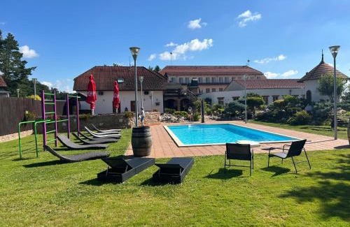 Breclav Hotel | Garni hotel Celnice
