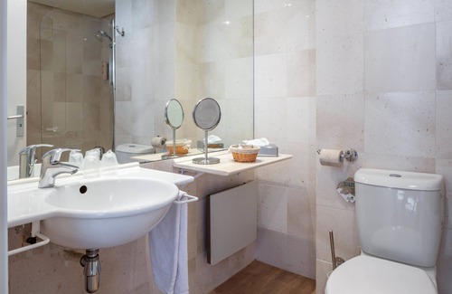 Mignaloux-Beauvoir Hotel | Garrigae Manoir de Beauvoir