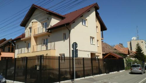 Three Oaks Apartment | Garsoniera Strada Bucegi