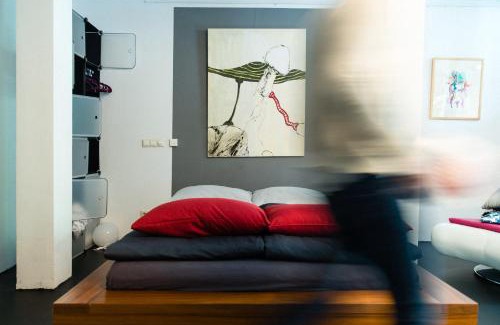Ehrenfeld House | Gartenzimmer in Atelierwohnung