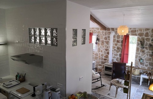 Besse-sur-Issole Apartment | Gaspard et Marianne, a chic vacation in the heart of Provence for 4 adults