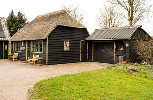 Eesveen House | Gastenverblijf De Weldadigheid
