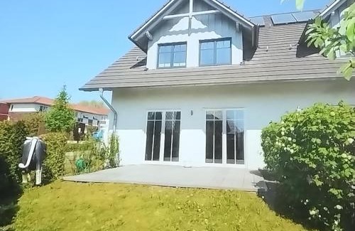 Oststeinbek Apartment | GastHaus 5-zimmer