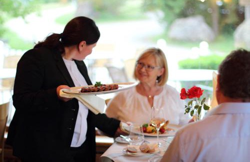 Stetten am kalten Markt Hotel | Gasthaus Hotel zum Kreuz