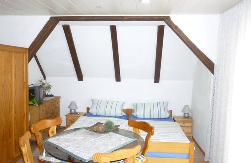Monchsdeggingen House | Gasthaus - Pension Am Buchberg