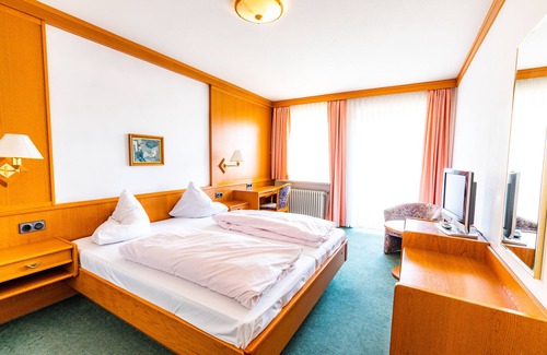 Denkendorf House | Gasthof Pension Post
