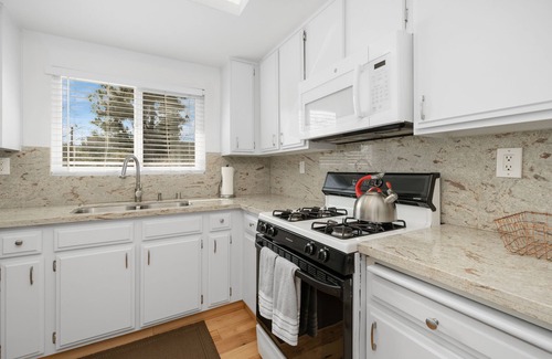 Laguna Niguel Condo | ★Gated 2bed/2bath Modern OC Condo★