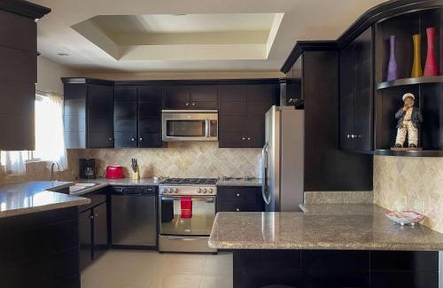 Bella Vista Apartment | Gated 2BR Apartment near Sandy Beach 15B