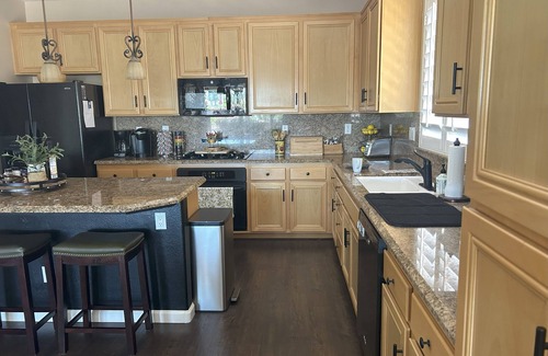 Menifee House | Gated 55+ Community Golf Course View from Private Pool & Spa