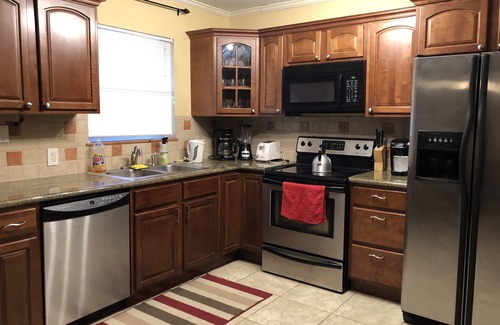 Highland Garden Villa | Gated Furnished WiFi Netflix vacation home 2 bed1 bath near beaches golf casino