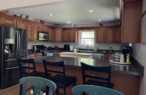 Spring Hill House | Gated home nestled in wooded setting- 10 min from Charleston!