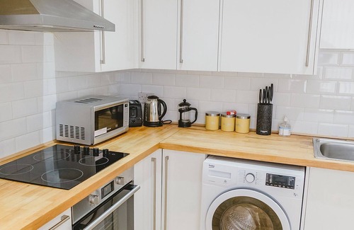 Gateshead Apartment | Gateshead Services Apartment - Ideal for holidays and contractors