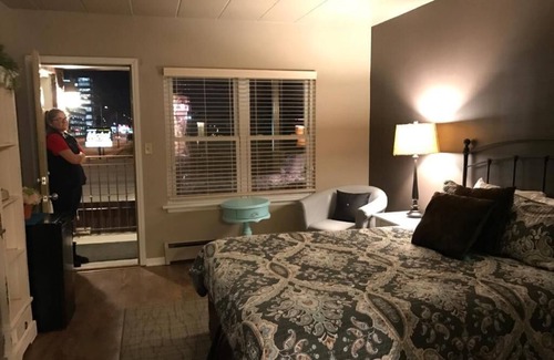 Oak Lawn Hotel | GATEWAY INN