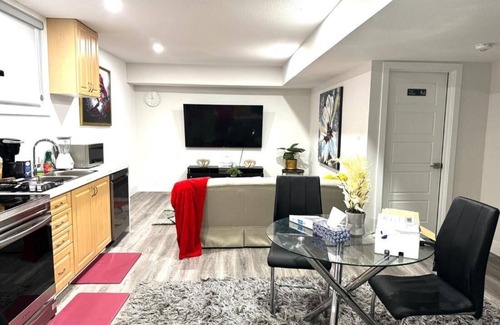London House | Gateway to Serenity-Welcome home