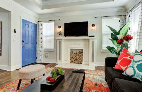 Central Oklahoma City House | Gatewood Getaway-City card 4 local biz discounts