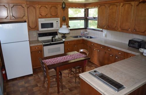 New Paltz House | Gather your best friends from near and far to relax, renew and reconnect