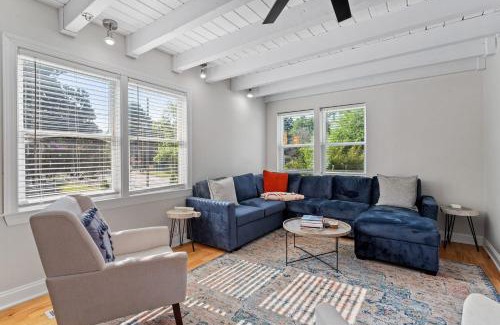 Downtown House | GATHERING HOUSE IN HISTORIC OAKWOOD