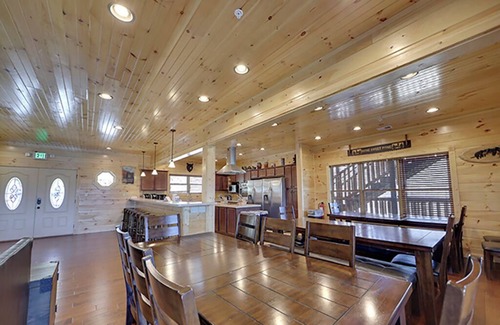 Gatlinburg Cabin | Gatlinburg - Mountaintop Mansion - 9 Bedrooms - Sleeps 32