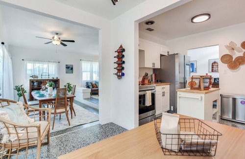 Greater Pinellas Point House | Gattu Stay— Sunroom w/TV & Games, Outdoor Fire Pit, Walk to the Bay!